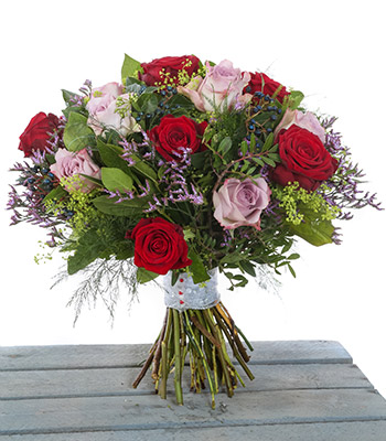 Luxury mixed roses